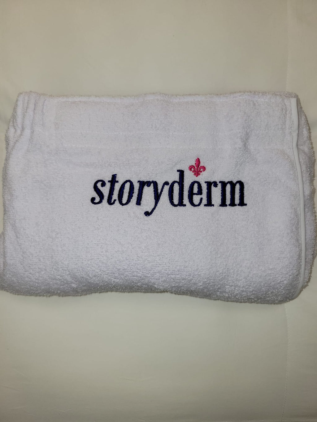 Storyderm Facial Gown
